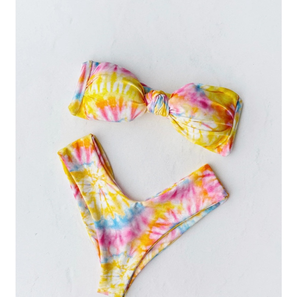 Skatie Multicolor Sherbert Bikini Set Lyndi Top Medium and Cheryl Bottoms Large